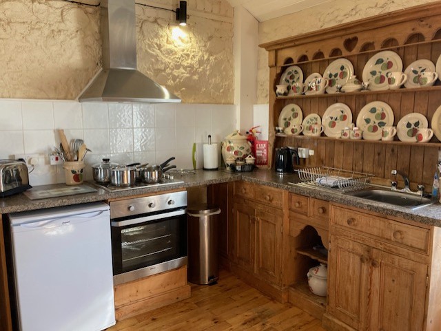 Bramley Apple Cottage Kitchen 2